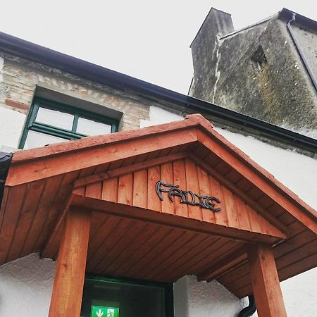 Hôtel Galway Glamping à Tuam Extérieur photo