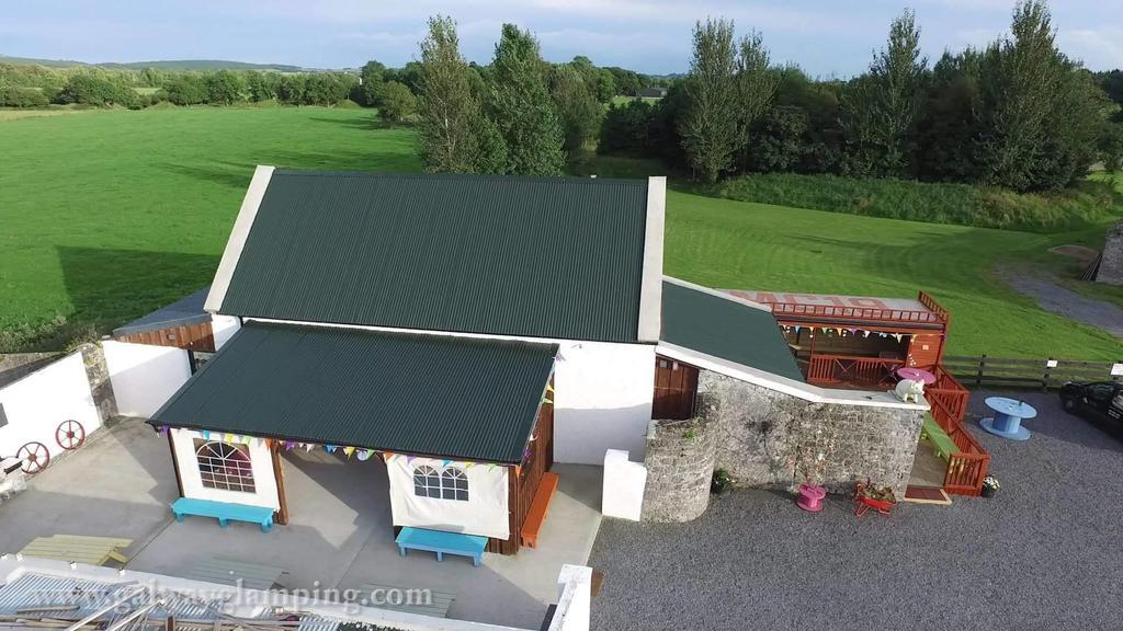 Hôtel Galway Glamping à Tuam Extérieur photo