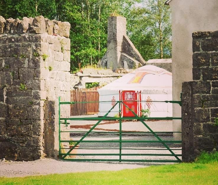Hôtel Galway Glamping à Tuam Extérieur photo