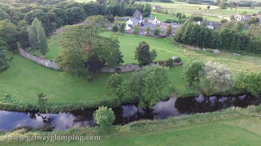 Hôtel Galway Glamping à Tuam Extérieur photo